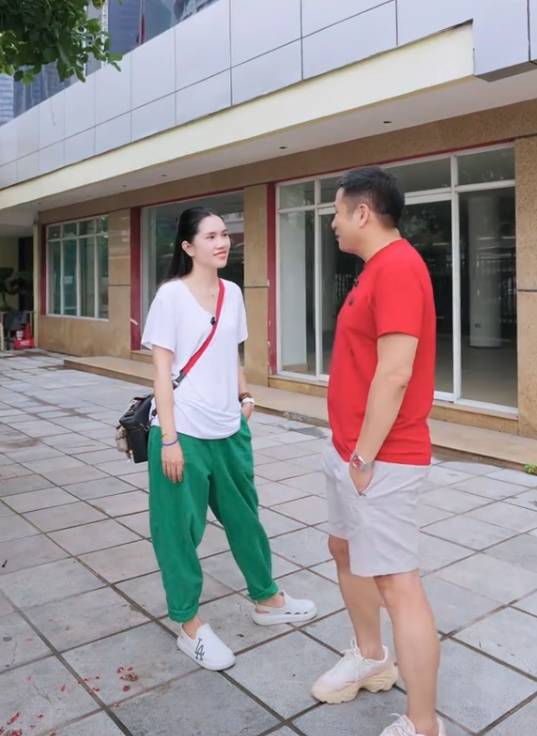 Nam nghệ sĩ quê Thanh Hóa đưa vợ đến nơi hẹn hò mối tình đầu: "Lúc đó vợ có 7 tuổi"- Ảnh 2.