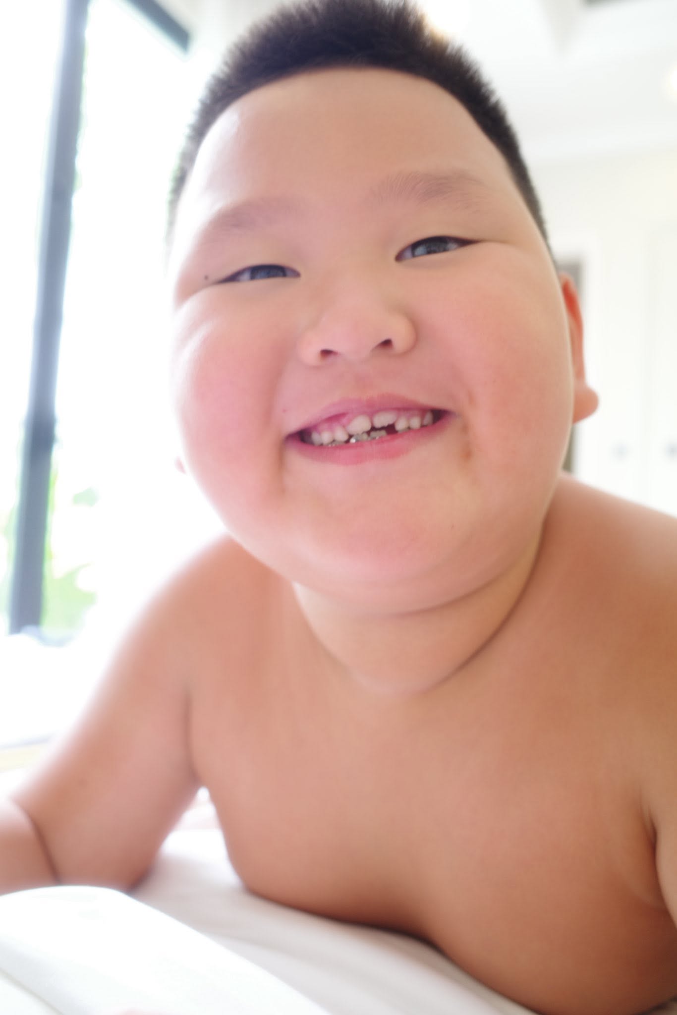 Hai quý tử nhà Trà My Idol càng lớn càng "đốn tim" vì quá đáng yêu: Anh em quấn quýt như sam, nhìn cách làm mẹ của nữ ca sĩ ai cũng thấy mát lòng- Ảnh 10.