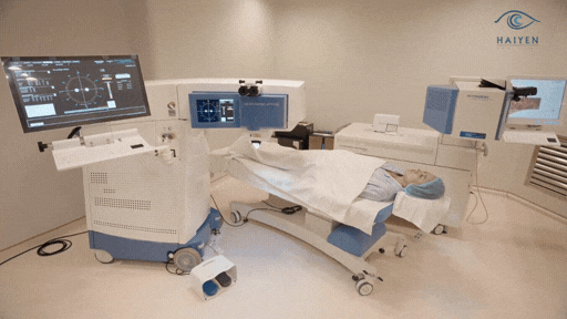 Văn Mai Hương đi x&oacute;a cận nhưng được b&aacute;c sĩ y&ecirc;u cầu l&agrave;m th&ecirc;m một việc trước khi phẫu thuật- Ảnh 7.
