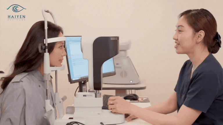 Văn Mai Hương đi x&oacute;a cận nhưng được b&aacute;c sĩ y&ecirc;u cầu l&agrave;m th&ecirc;m một việc trước khi phẫu thuật- Ảnh 3.