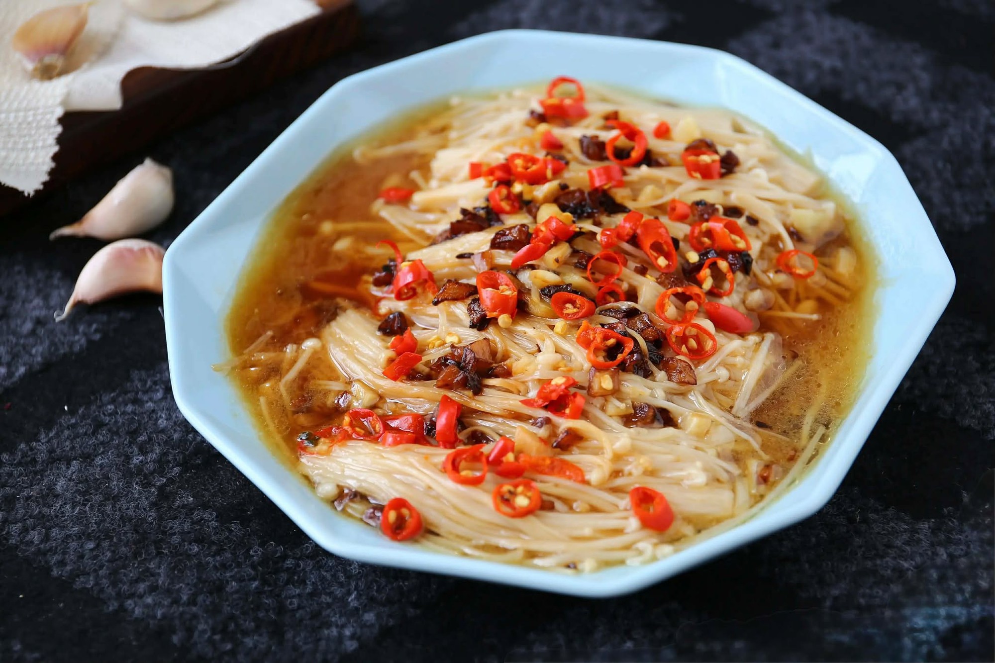 Chỉ cần 10 phút vào bếp là có món ăn giòn ngọt, thơm lừng, nước dùng trong veo và thanh mát cực ngon miệng- Ảnh 8.