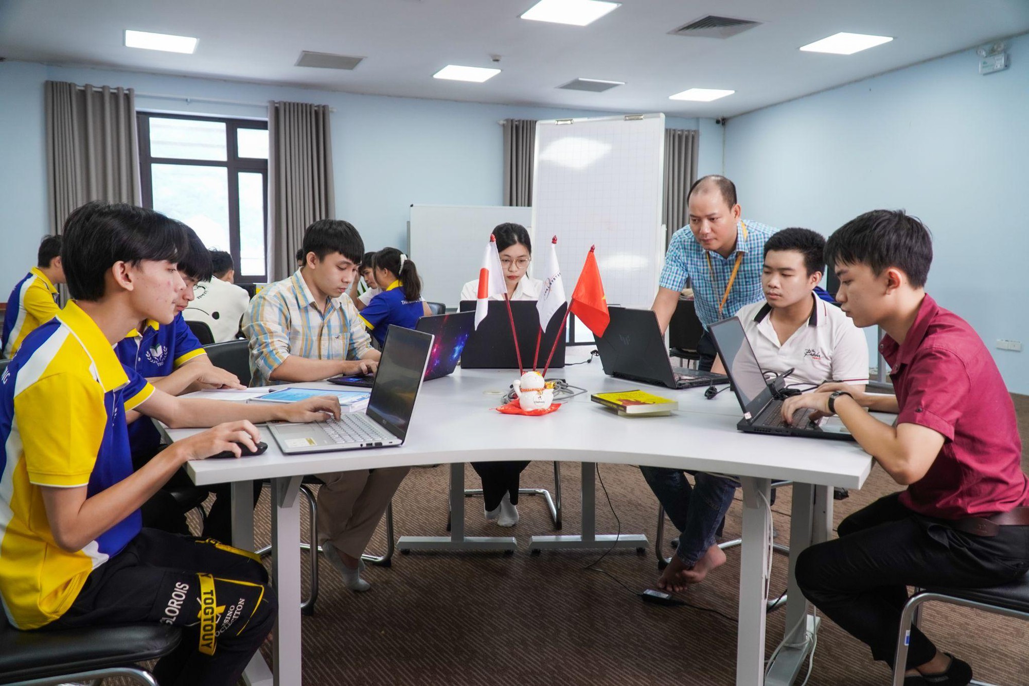 Điểm thi tốt nghiệp dưới 15 vẫn c&oacute; hướng v&agrave;o đại học- Ảnh 2.