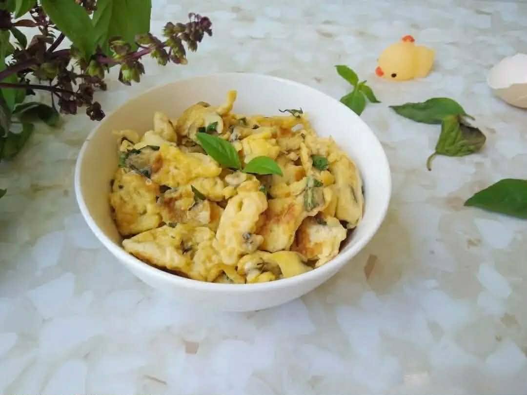 Vẫn là món trứng chiên nhưng cho thêm nắm lá này thái nhỏ, hương vị nâng tầm, thơm nức mũi và ngon vô cùng- Ảnh 13.