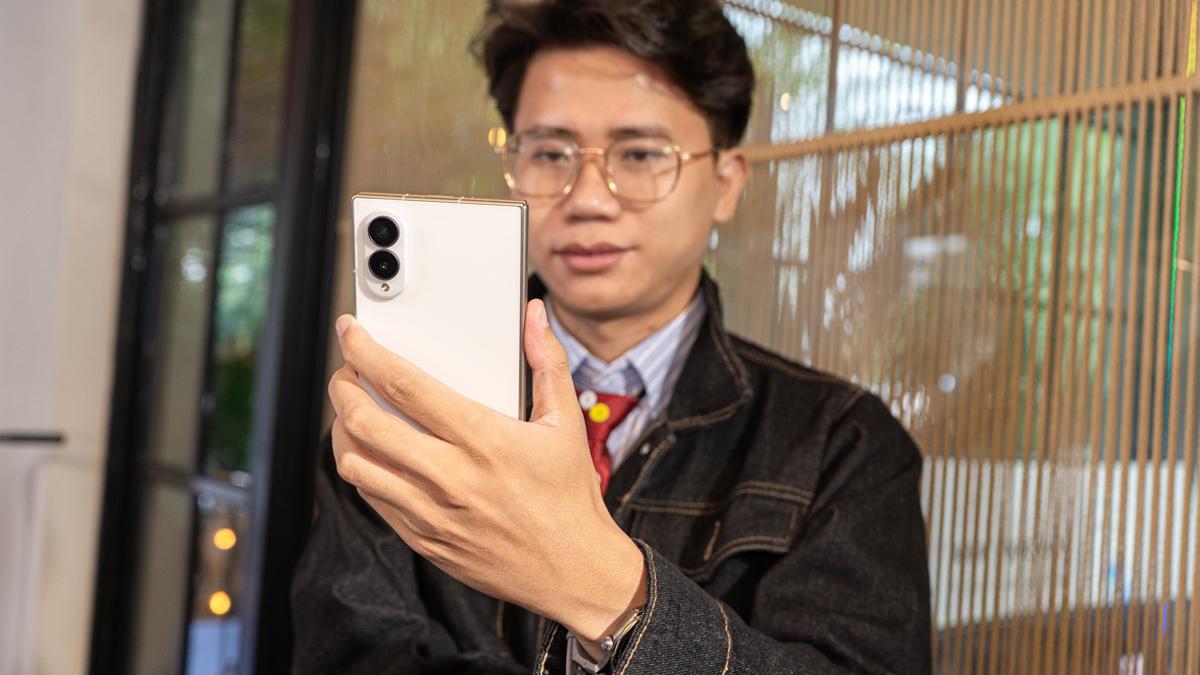 Samsung Galaxy Z Fold 8: Danh hiệu Z Fold nhẹ nhất c&oacute; phải l&agrave; một đ&aacute;nh đổi? - Ảnh 1.