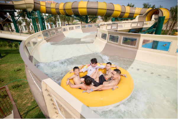 Giải nhiệt "cực đ&atilde;" tại Sun World Ha Nam với v&eacute; đồng gi&aacute; 150 ng&agrave;n đồng v&agrave; v&eacute; năm chỉ 800 ng&agrave;n đồng- Ảnh 2.