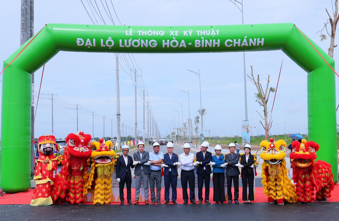 Đại lộ Lương H&ograve;a &ndash; B&igrave;nh Ch&aacute;nh ch&iacute;nh thức th&ocirc;ng xe, tạo động lực ph&aacute;t triển mới cho h&agrave;nh lang ph&iacute;a T&acirc;y TP.HCM - Ảnh 1.