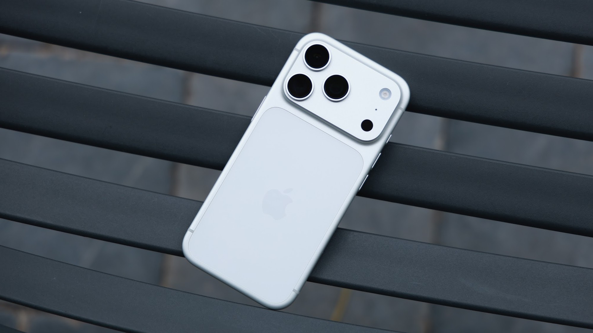 iPhone 17 gi&uacute;p Apple đạt thị phần kỷ lục - Ảnh 1.