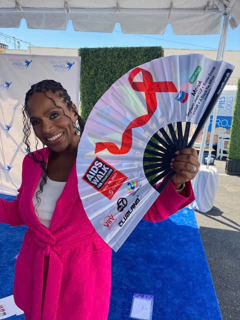 FabulousMe nh&igrave;n lại h&agrave;nh tr&igrave;nh thiết kế quạt cho AIDS Walk San Francisco - Ảnh 3.