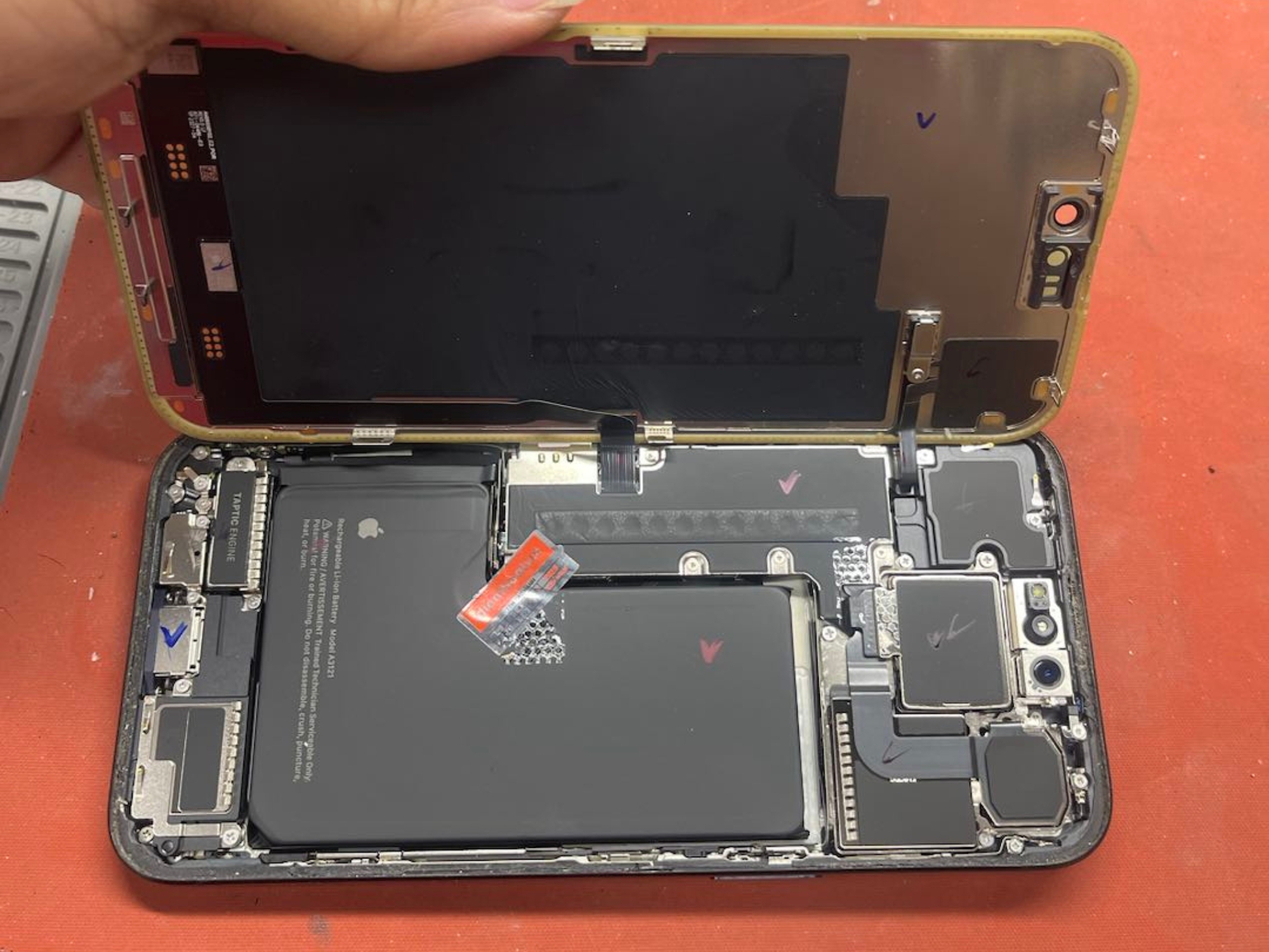 C&oacute; n&ecirc;n thay pin iPhone dung lượng cao? Chọn thương hiệu n&agrave;o? - Ảnh 2.