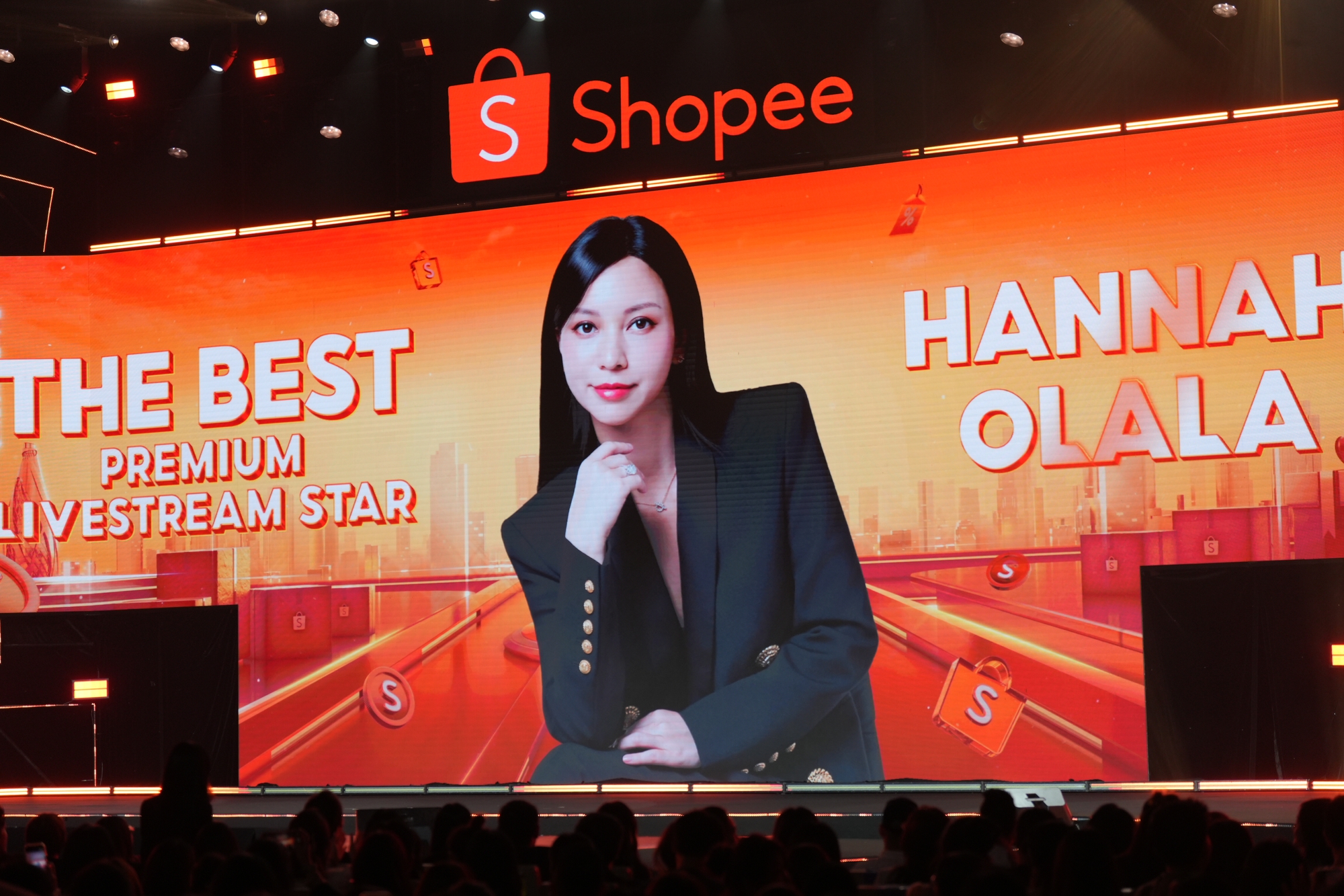 Hannah Olala v&agrave; chiến lược &ldquo;đại dương xanh&rdquo; tr&ecirc;n Shopee: Khi tri thức trở th&agrave;nh lợi thế cạnh tranh- Ảnh 2.