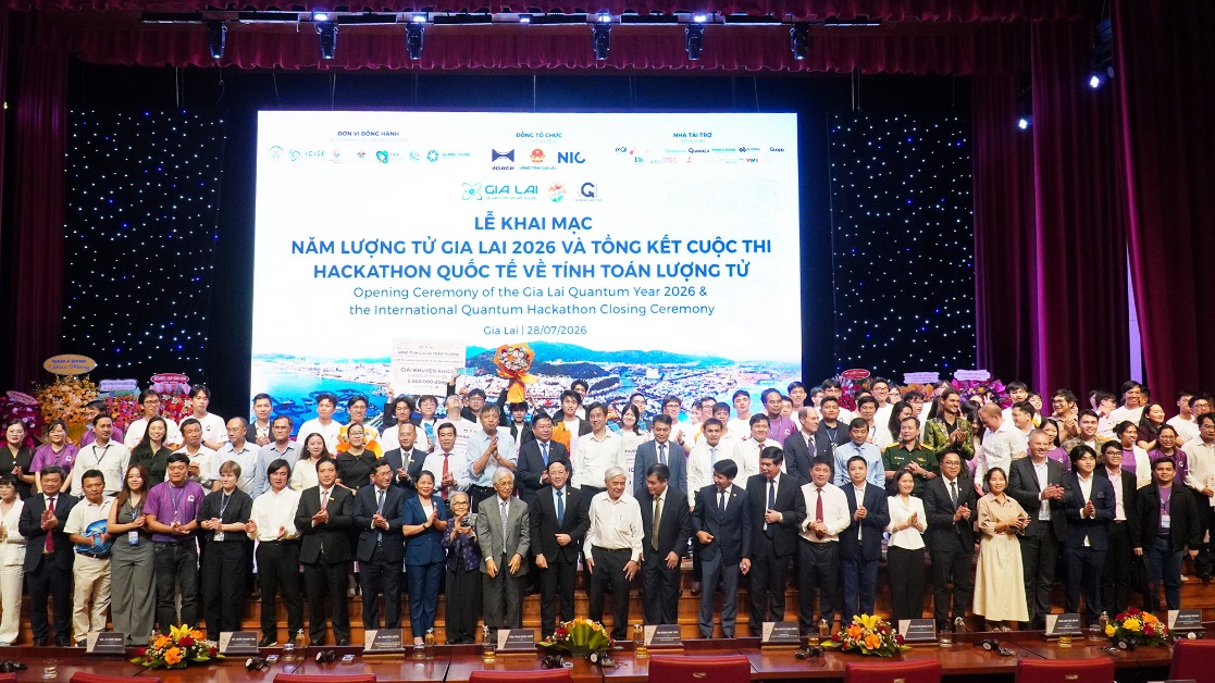 Từ ph&aacute;t triển bền vững đến l&agrave;n s&oacute;ng c&ocirc;ng nghệ lượng tử tương lai - Ảnh 4.