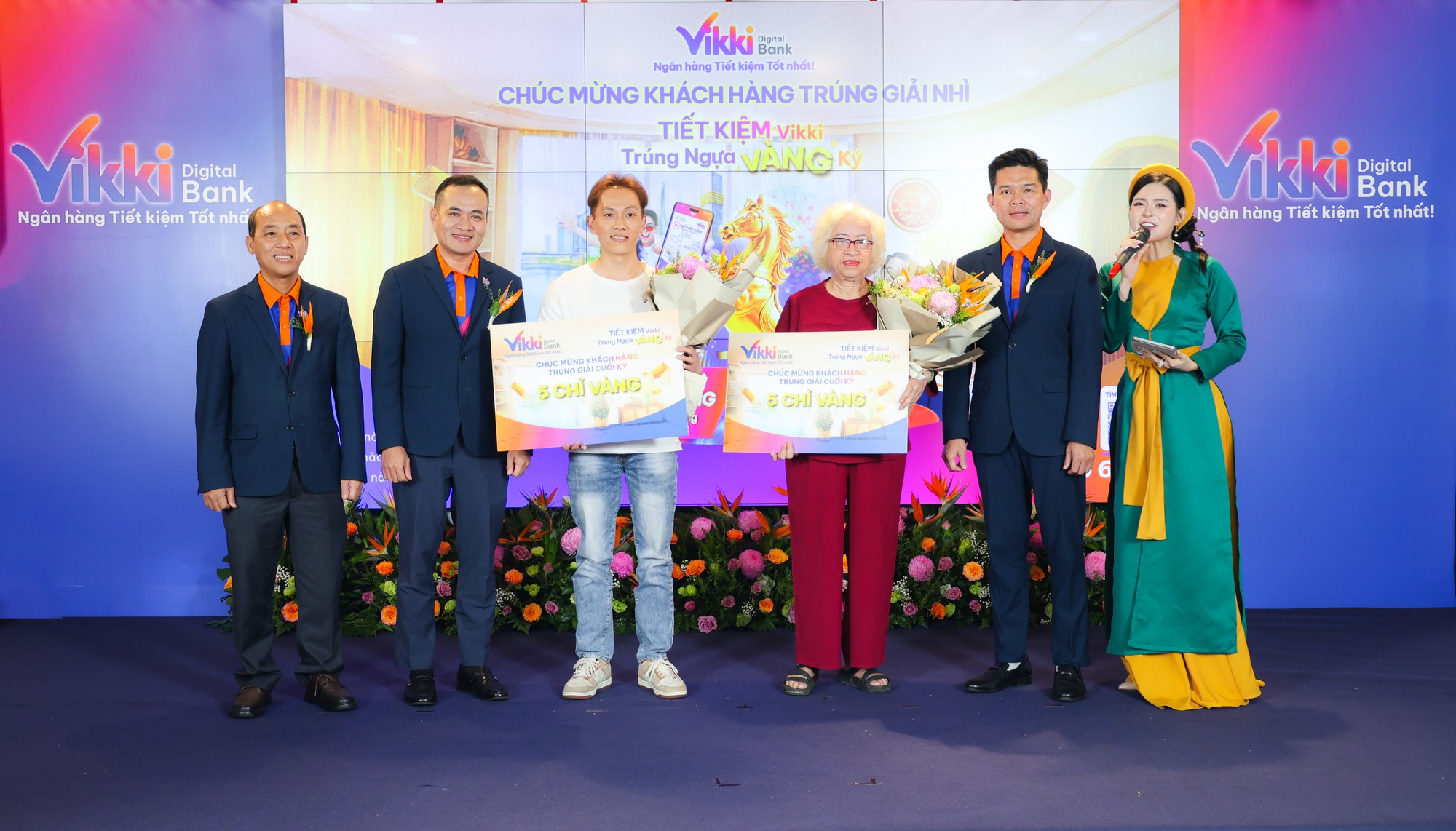 Chủ nh&acirc;n Ngựa V&Agrave;NG 10 lượng SJC lộ diện, Vikki Digital Bank tiếp tục khai cuộc m&ugrave;a B&oacute;ng V&Agrave;NG K&yacute; - Ảnh 2.