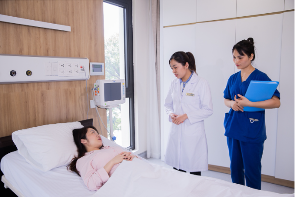 "Ở cữ" thảnh thơi ngay tại bệnh viện với dịch vụ chăm s&oacute;c hậu sản từ Vinmec v&agrave; Mommy Spa & Skin Care- Ảnh 1.