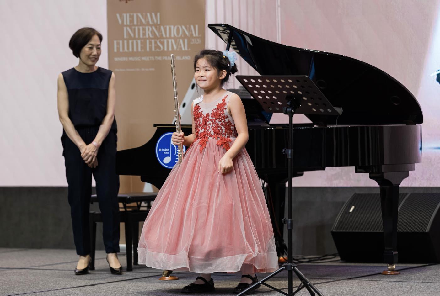 Nghệ sĩ Erin Bouriakov: &ldquo;T&ocirc;i muốn nghệ sĩ trẻ Việt Nam d&aacute;m mơ những giấc mơ lớn hơn&rdquo;- Ảnh 7.