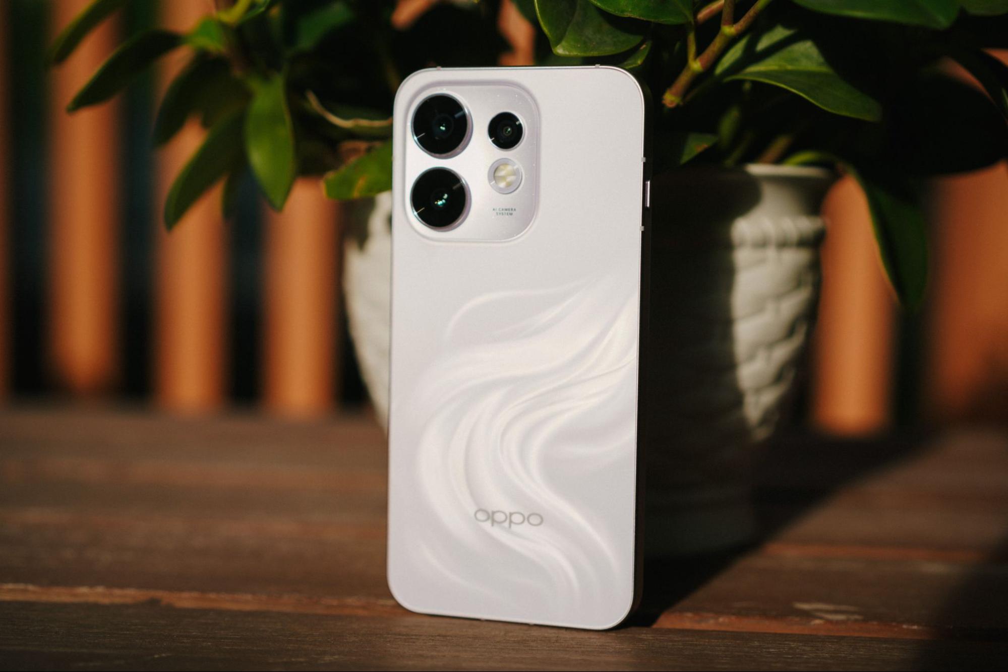 Trải nghiệm OPPO Reno16 5G: Khi một chiếc smartphone c&oacute; thể lo gần như mọi kh&acirc;u s&aacute;ng tạo nội dung- Ảnh 1.