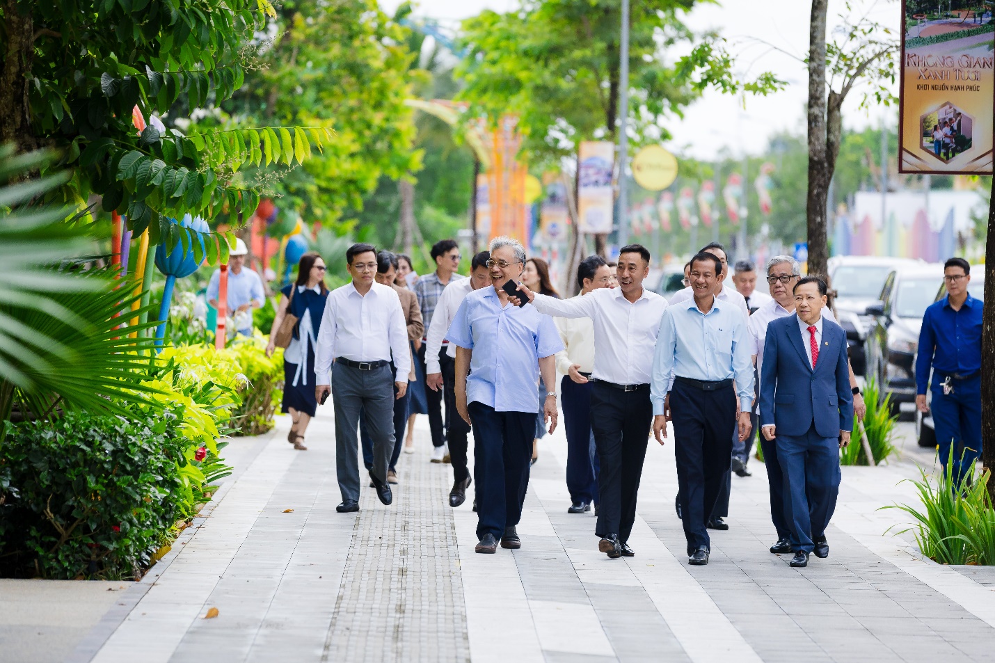 Kh&ocirc;ng gian ph&aacute;t triển mới v&agrave; b&agrave;i to&aacute;n kiến tạo đ&ocirc; thị dẫn dắt tăng trưởng của Vĩnh Long- Ảnh 1.