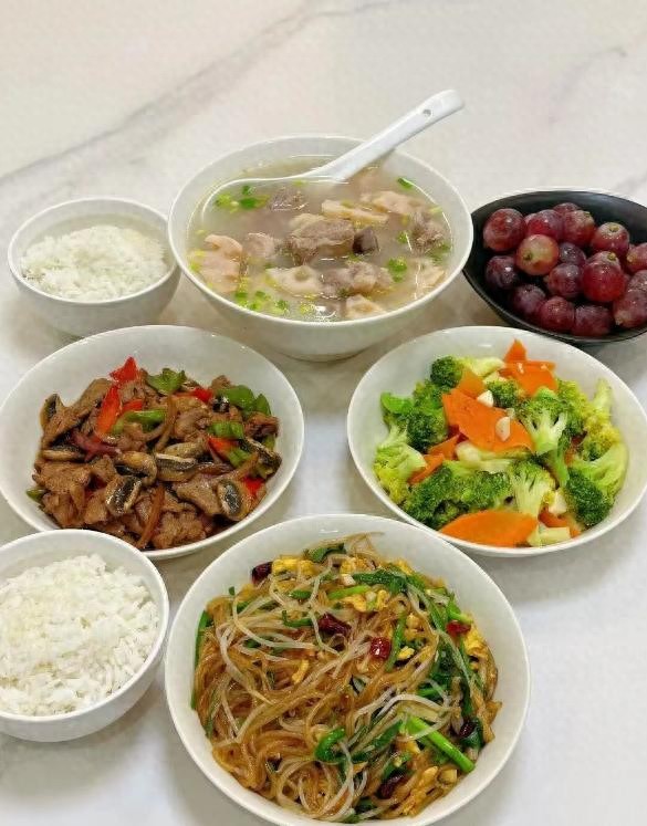 Gợi ý 7 thực đơn toàn món ngon cho cả tuần toàn không phải nghĩ "hôm nay ăn gì?"- Ảnh 1.