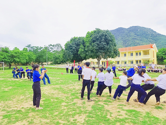 Sôi nổi chương trình trải nghiệm hè "Một ngày làm chiến sĩ phòng không-không quân" - Ảnh 4.