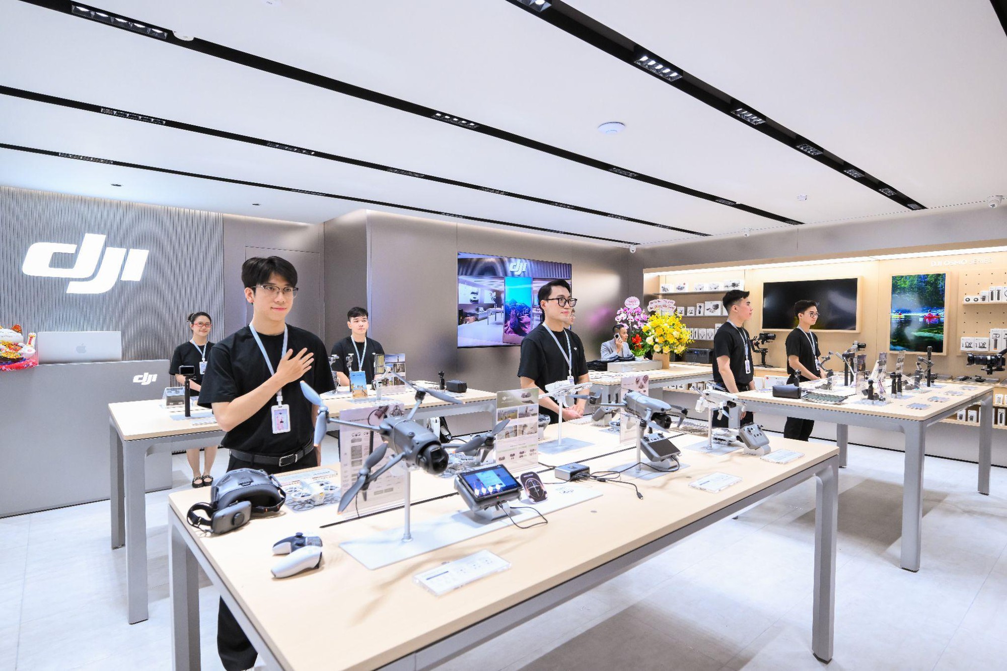 DJI đánh dấu cột mốc mới tại Việt Nam với cửa hàng ủy quyền chính hãng - Ảnh 5.