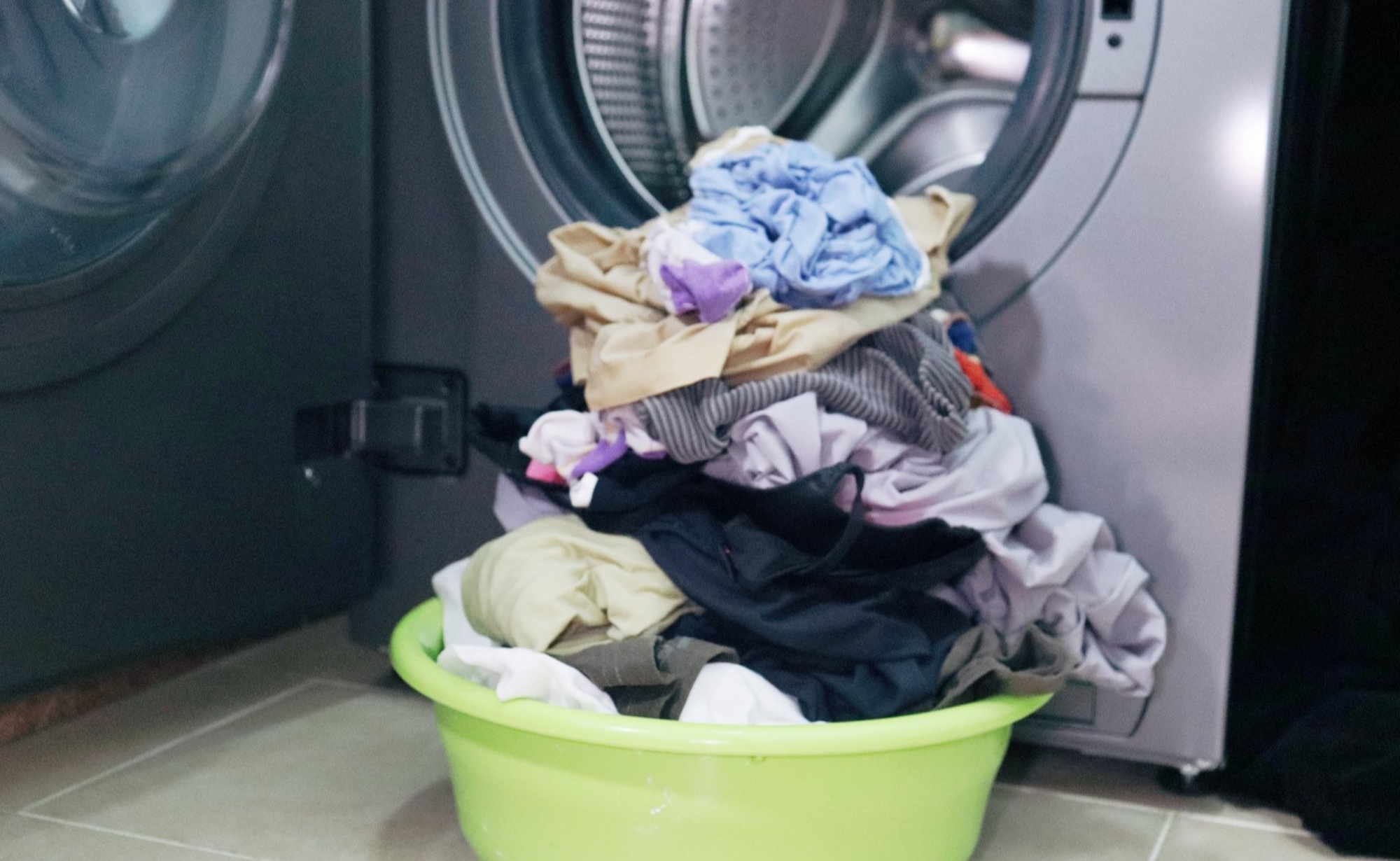 Đừng lạm dụng chế độ giặt nhanh trên máy giặt: Nhiều người dùng sai cách nên quần áo càng giặt càng bẩn, nhanh xuống cấp - Ảnh 5.