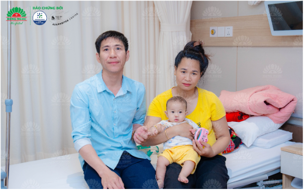Vượt gần 300km từ Sơn La xuống H&agrave; Nội, ba mẹ đi t&igrave;m nụ cười trọn vẹn cho con - Ảnh 4.