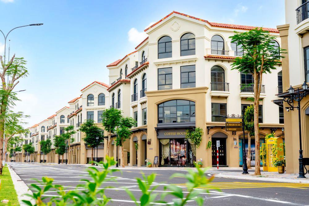Shophouse kiến tr&uacute;c &Yacute; tại Royal Boulevard: Dự &aacute;n được giới đầu tư săn l&ugrave;ng- Ảnh 1.