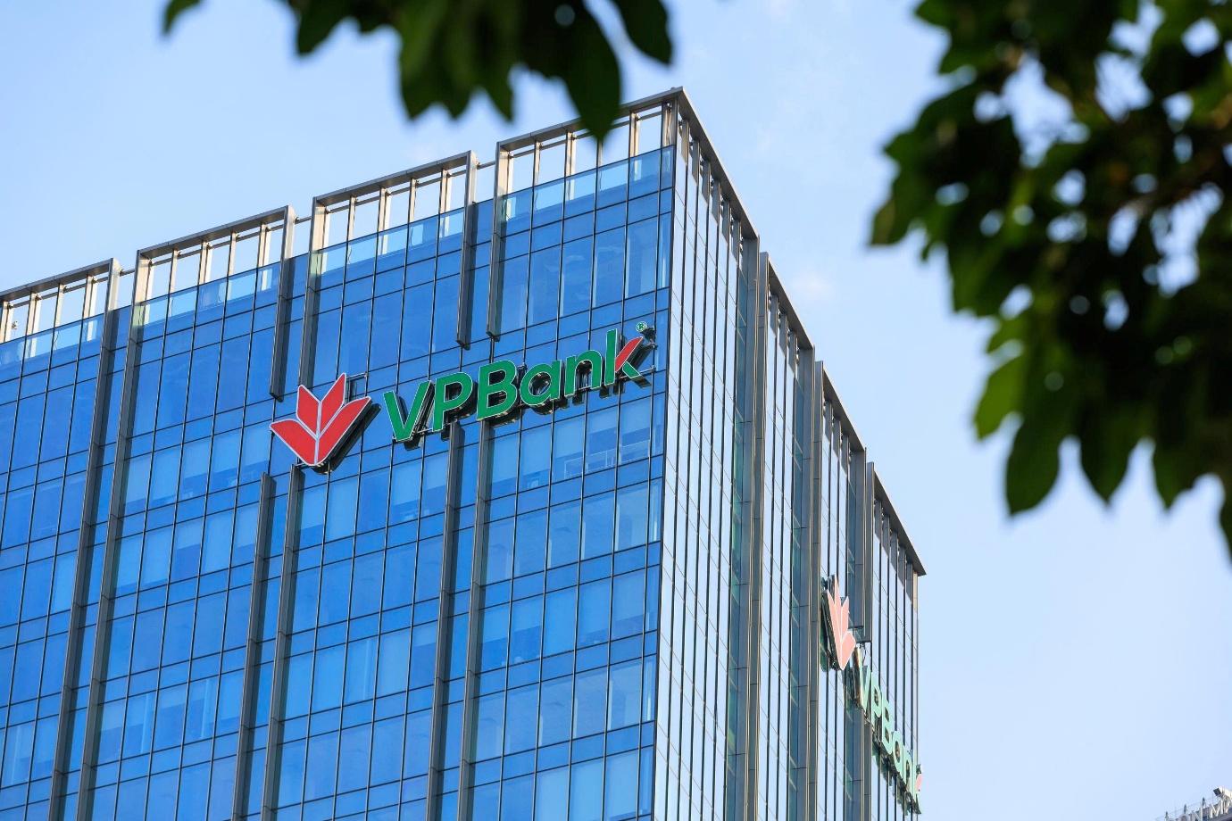 VPBank được vinh danh Doanh nghiệp h&agrave;ng đầu về năng lượng m&ocirc;i trường xanh - Ảnh 1.