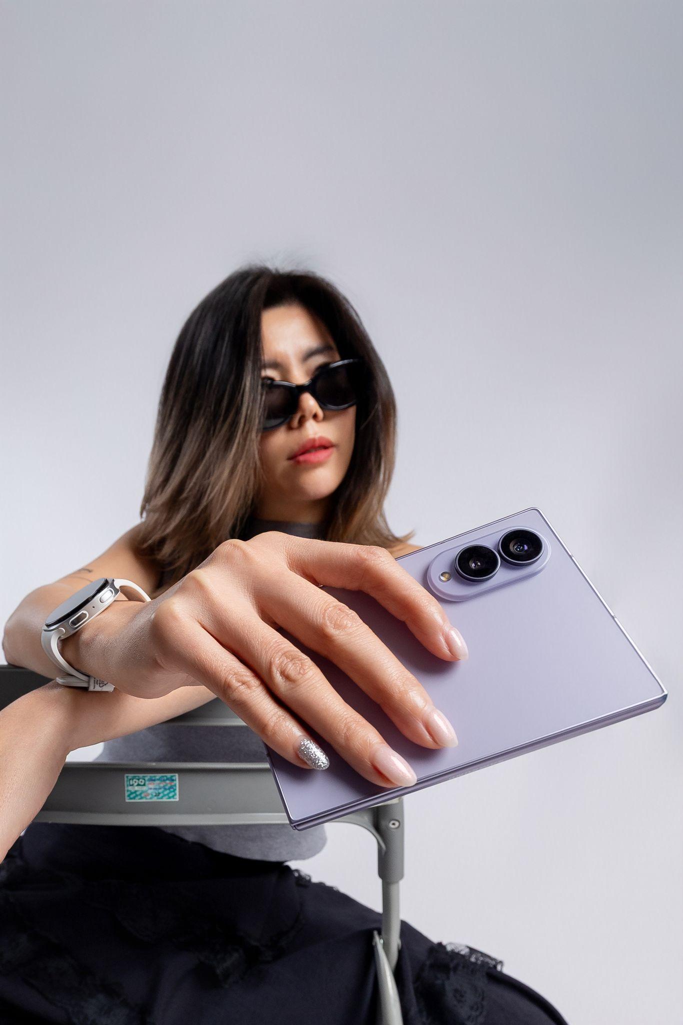 Trực tiếp trải nghiệm &ldquo;hot trend&rdquo; Galaxy Z Fold8: Si&ecirc;u mỏng nhẹ, c&agrave;y phim đu idol cực đ&atilde;- Ảnh 2.