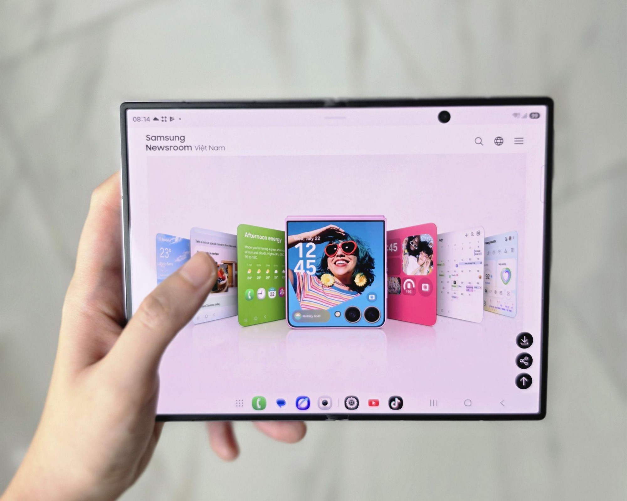 Tr&ecirc;n tay Galaxy Z Fold8 hot rần rần: M&agrave;n h&igrave;nh đ&atilde; mắt, c&agrave;y FanCam cực mượt! - Ảnh 5.