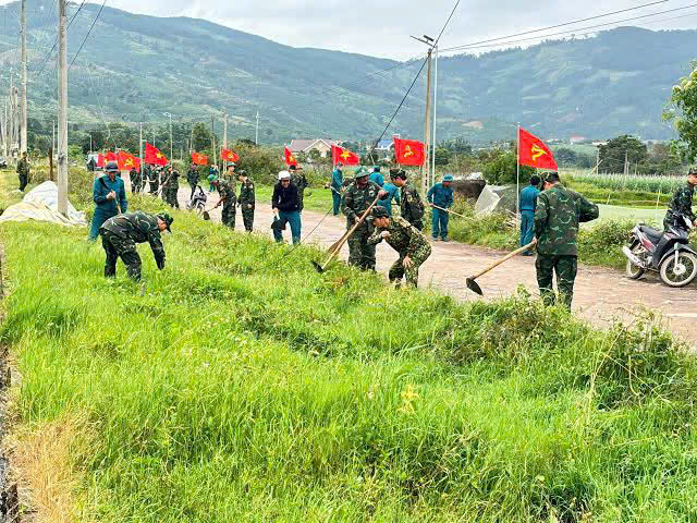 Nâng cao chất lượng công tác dân vận của các đơn vị quản lý học viên ở Trường Sĩ quan Chính trị hiện nay- Ảnh 3.