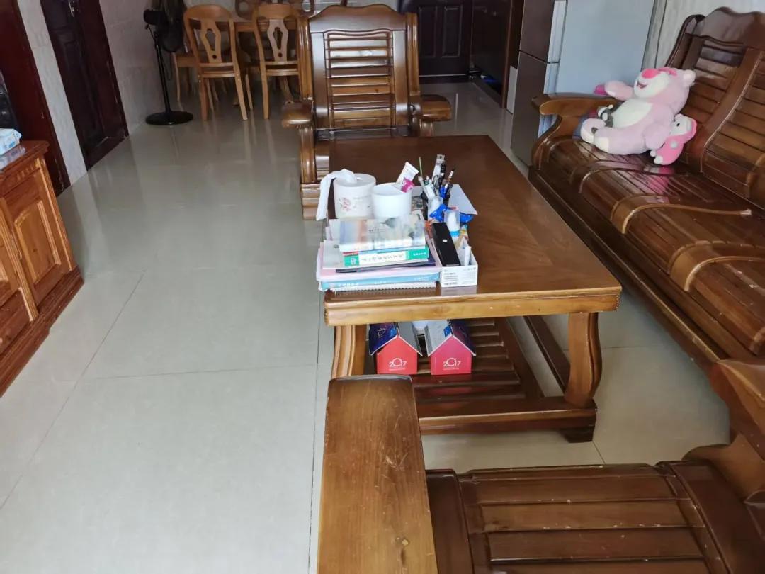 5 dấu hiệu bạn đang dọn nhà quá mức: Nhà càng sạch, người thân càng muốn tránh xa - Ảnh 1.