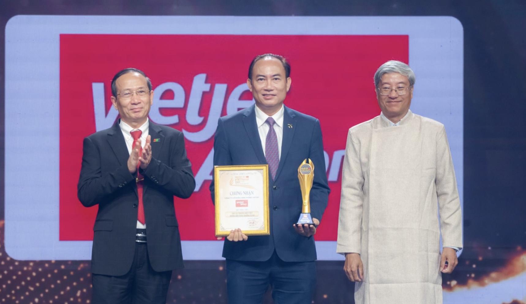 Vietjet được vinh danh &ldquo;Dấu ấn Thương hiệu Việt hướng tới tăng trưởng xanh&rdquo;- Ảnh 1.