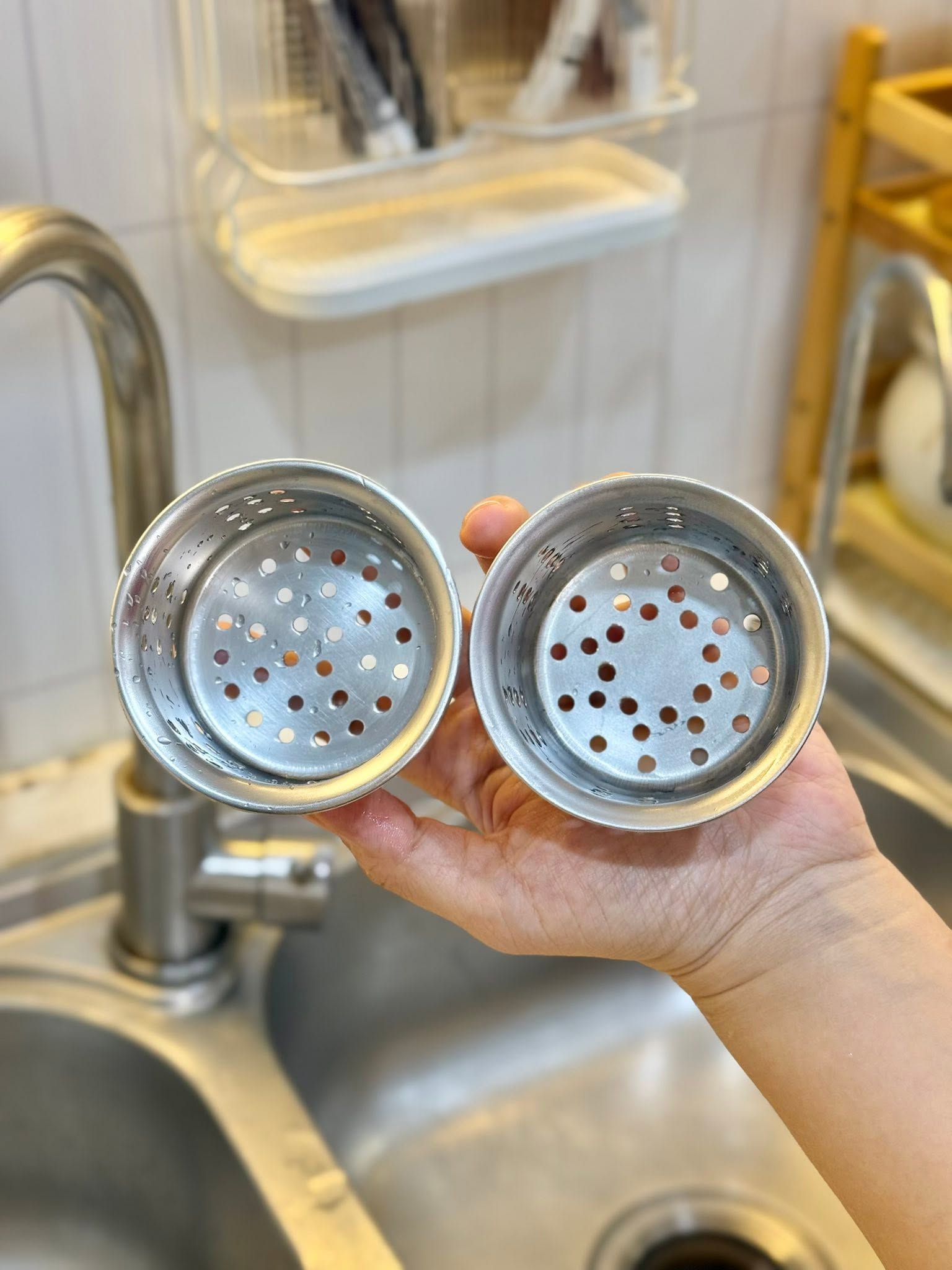 Mẹ đảm H&agrave; Nội biến bếp hẹp th&agrave;nh kh&ocirc;ng gian gọn g&agrave;ng với b&iacute; k&iacute;p dọn dẹp 3 ph&uacute;t - Ảnh 9.