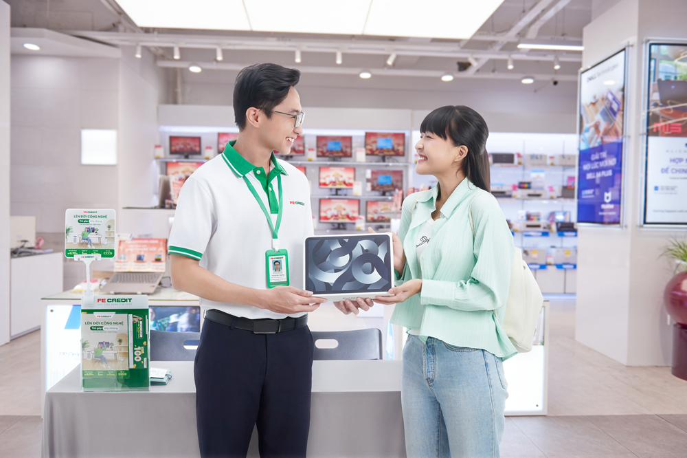 FE CREDIT: 3 năm dẫn đầu Top 5 C&ocirc;ng ty T&agrave;i ch&iacute;nh ti&ecirc;u d&ugrave;ng uy t&iacute;n - Ảnh 1.