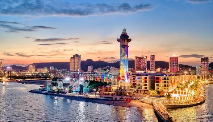 Dịp lễ 2/9, qu&ecirc;n lịch &ldquo;tắm biển, ăn hải sản&rdquo;, đ&acirc;y l&agrave; top trải nghiệm nhất định phải thử khi đến Quảng Ninh - Ảnh 2.