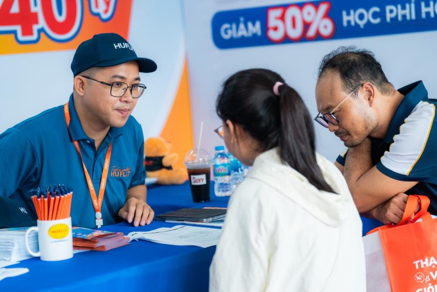 HUFLIT xét tuyển bổ sung đến 31/8, thêm cơ hội trúng tuyển cho thí sinh - Ảnh 3.