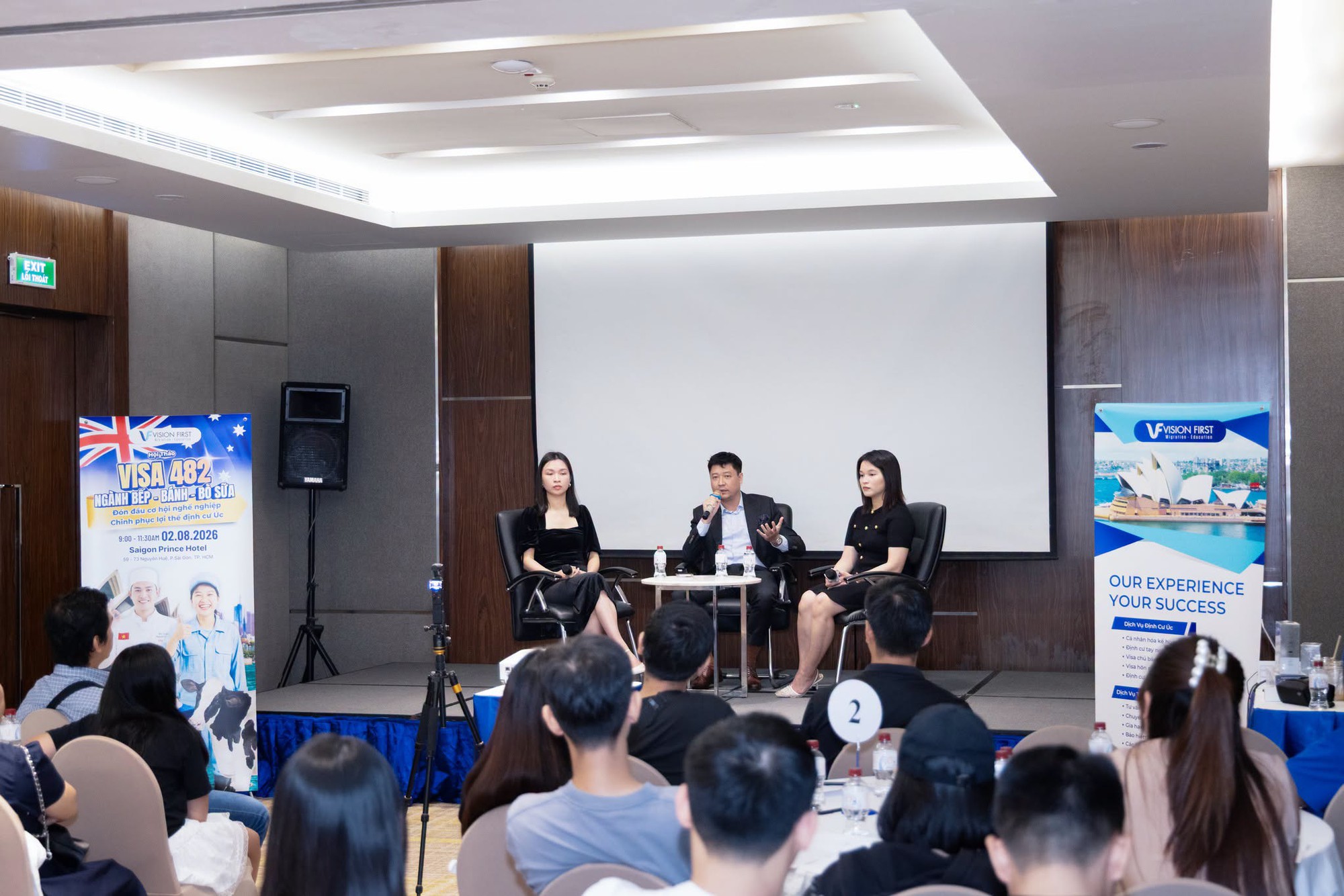 Vision First - Định h&igrave;nh lộ tr&igrave;nh học tập, nghề nghiệp v&agrave; di tr&uacute; tại &Uacute;c - Ảnh 2.