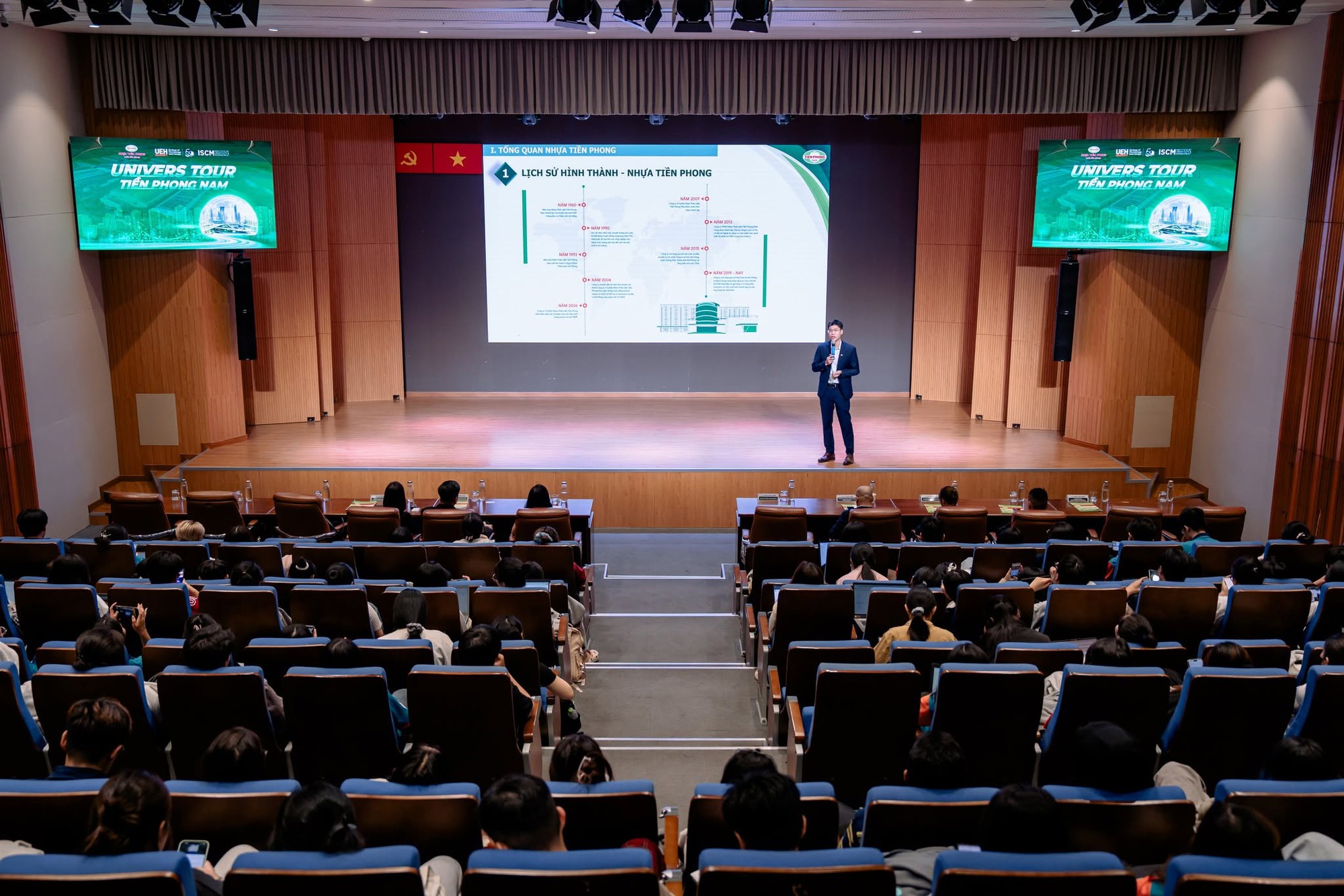 Univers Tour Tiền Phong Nam mở rộng kết nối gần 5200 sinh viên tại 21 trường đại học- Ảnh 2.