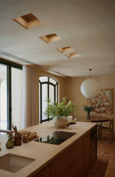 Người phụ nữ 33 tuổi cải tạo căn nhà bỏ hoang thành tổ ấm 680m²: Không phòng khách truyền thống, sống giữa cây xanh như nghỉ dưỡng mỗi ngày- Ảnh 2.