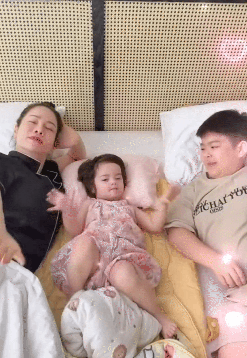 &Aacute;i nữ của Nhật Kim Anh: &ldquo;Giao diện&rdquo; lai T&acirc;y nhưng &ldquo;hệ điều h&agrave;nh&rdquo; đ&uacute;ng chuẩn em b&eacute; miền T&acirc;y - Ảnh 17.