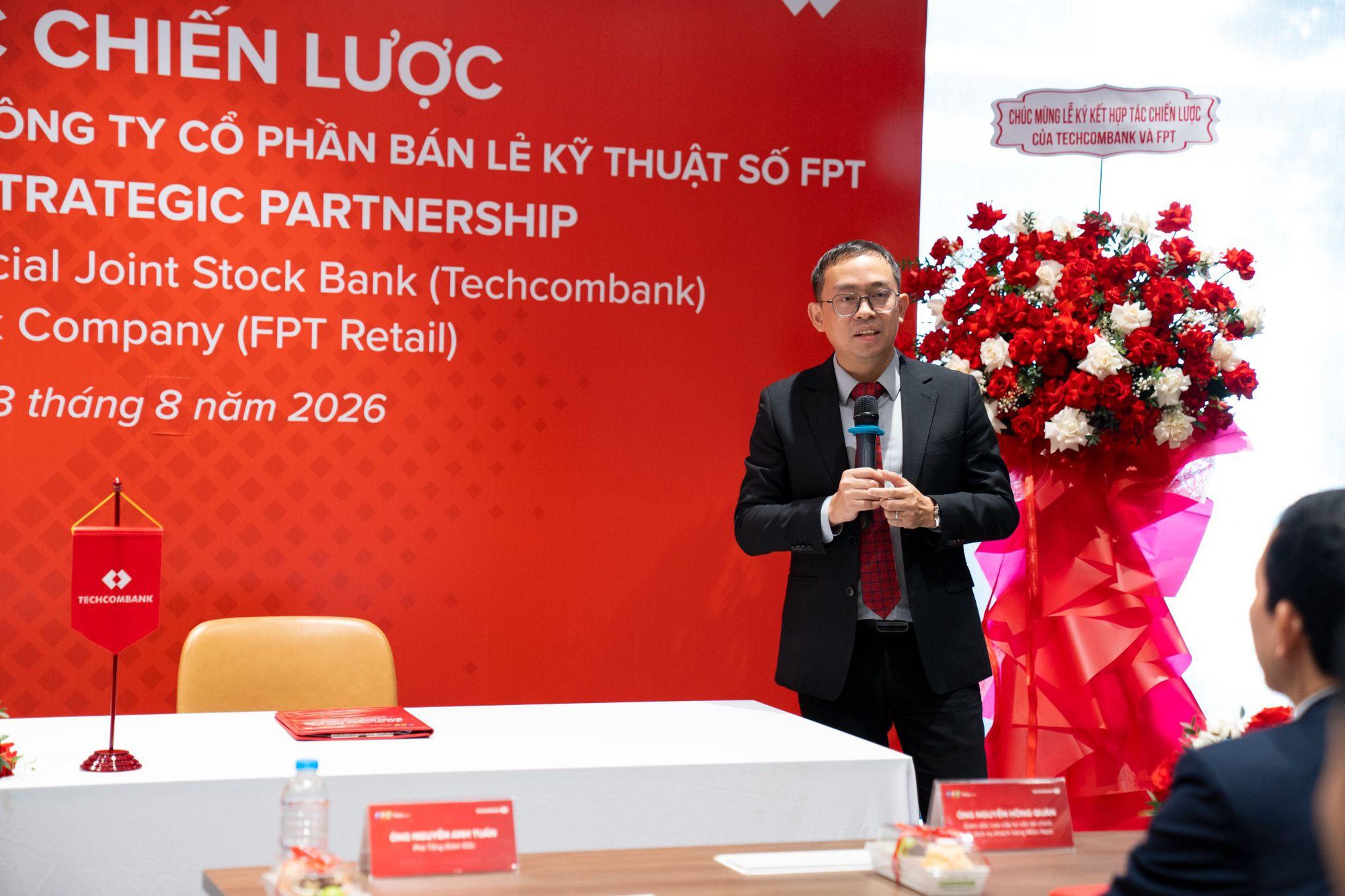 FPT Retail & Techcombank bắt tay ph&aacute;t triển hệ sinh th&aacute;i t&agrave;i ch&iacute;nh số, n&acirc;ng cao trải nghiệm mua sắm c&ocirc;ng nghệ - Ảnh 1.