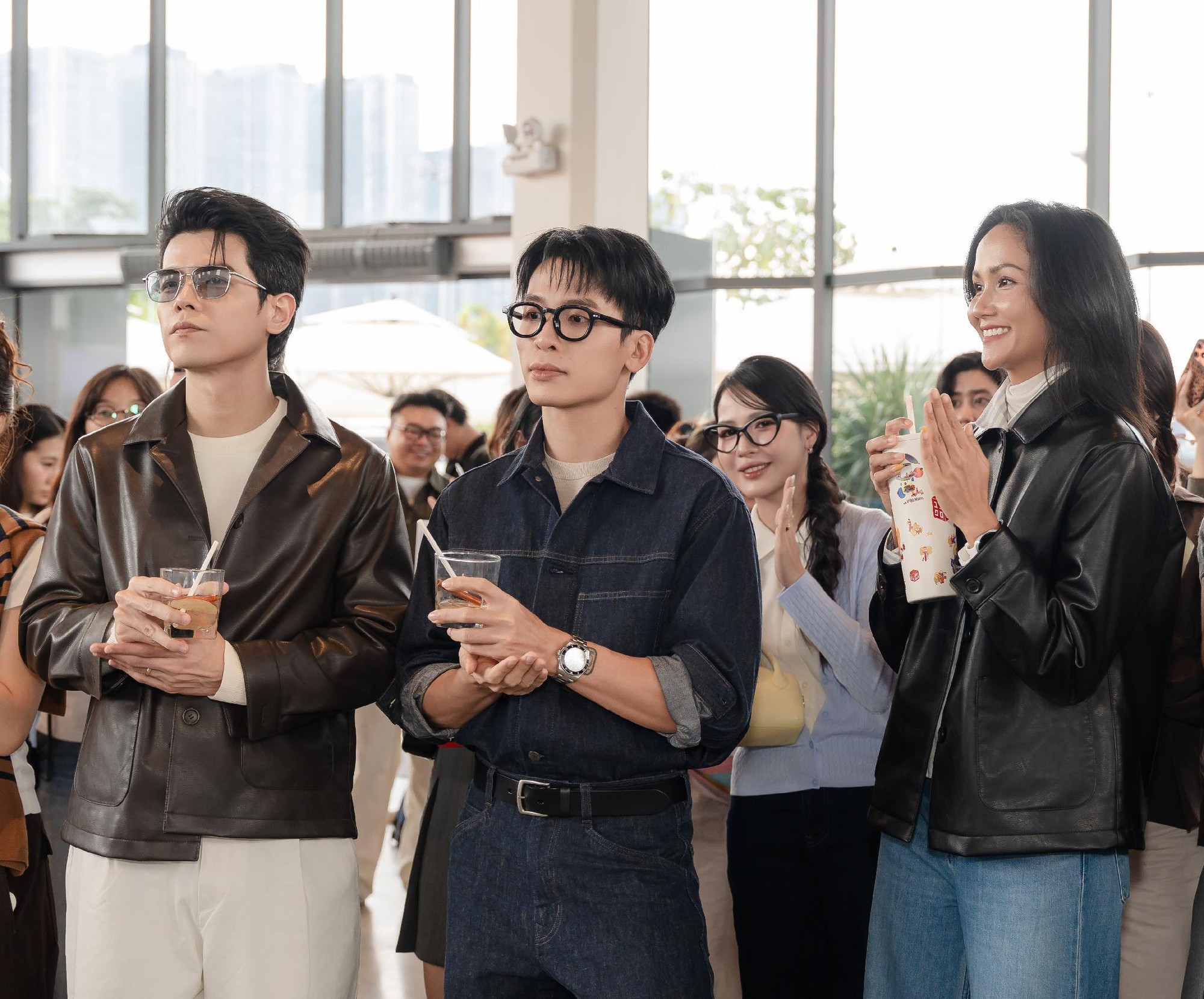 Điểm qua loạt visual “gây bão” tại sự kiện UNIQLO: H'Hen Niê thanh lịch, Thơm và Thỏ (Da LAB) trổ tài mix-match cực cuốn- Ảnh 5.