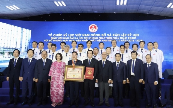 Bước tiến thời đại của y học Việt Nam: 10 năm từ tiên phong đến tự chủ công nghệ phẫu thuật robot - Ảnh 5.