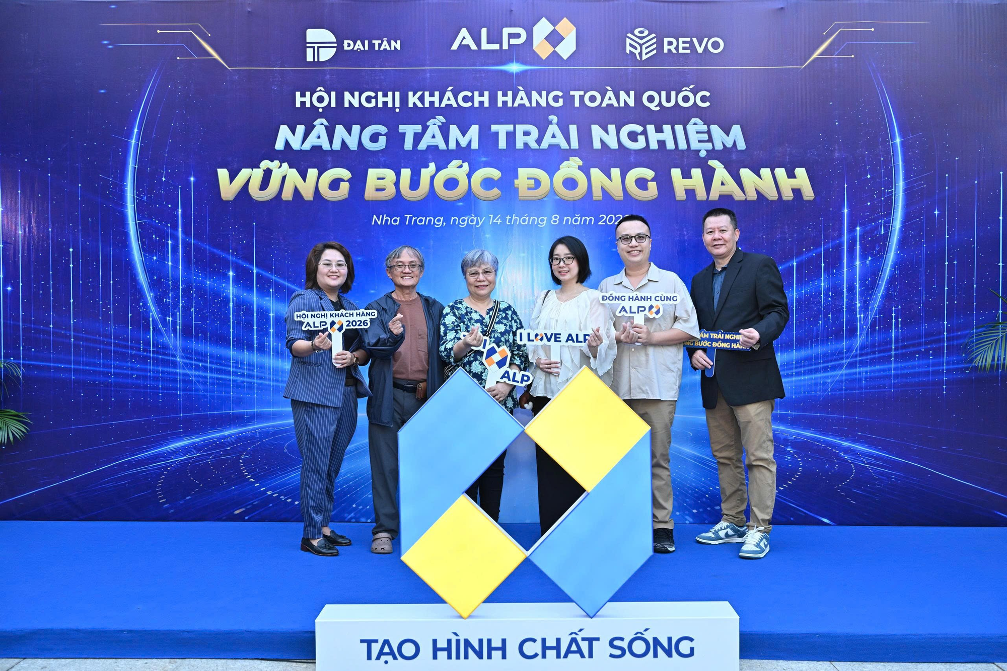 An Lập Ph&aacute;t tổ chức du lịch Nha Trang tri &acirc;n hệ thống đại l&yacute;- Ảnh 1.