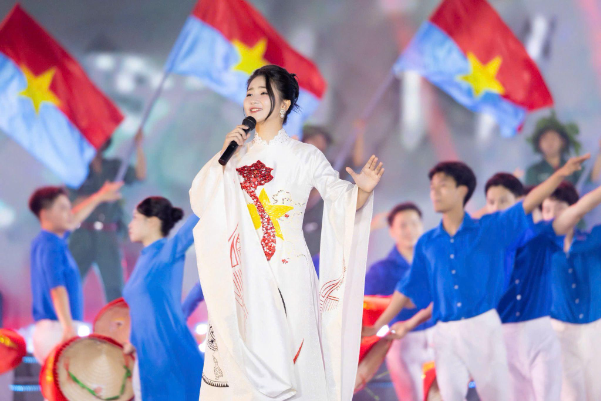 Mai Thu Hương và hành trình viết tiếp dấu ấn Sao Mai- Ảnh 3.