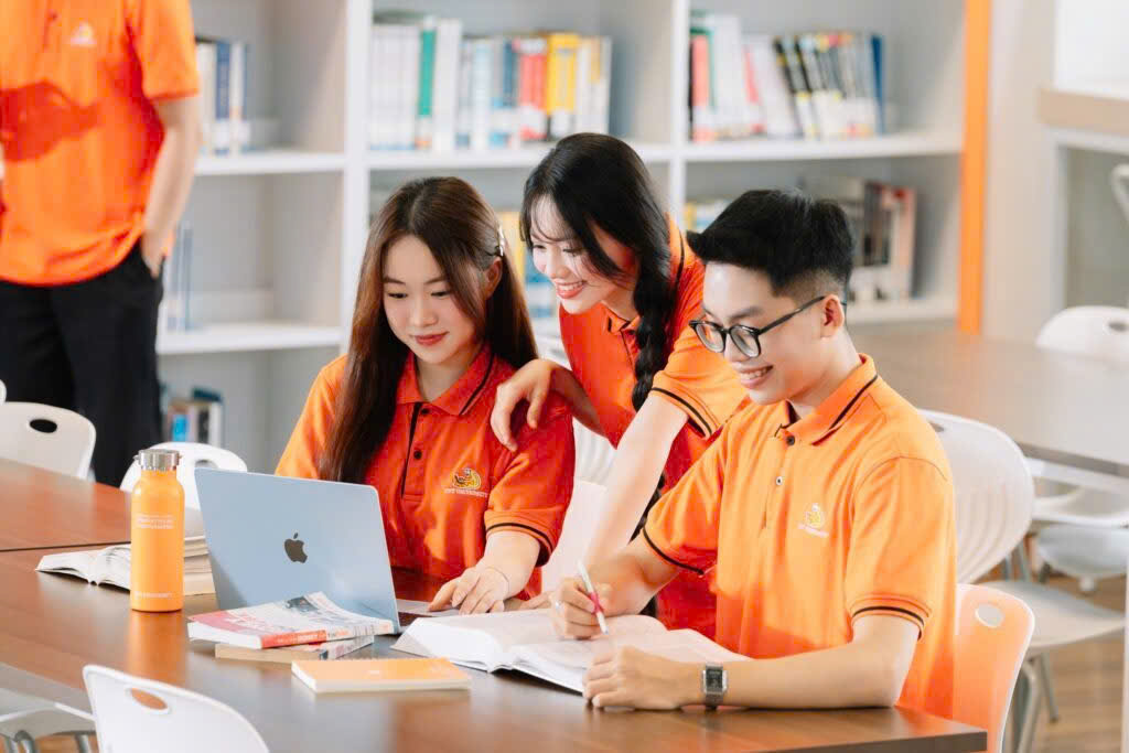 Từ lớp học thông minh đến chuẩn quốc gia: Hành trình AI vào giáo dục- Ảnh 2.