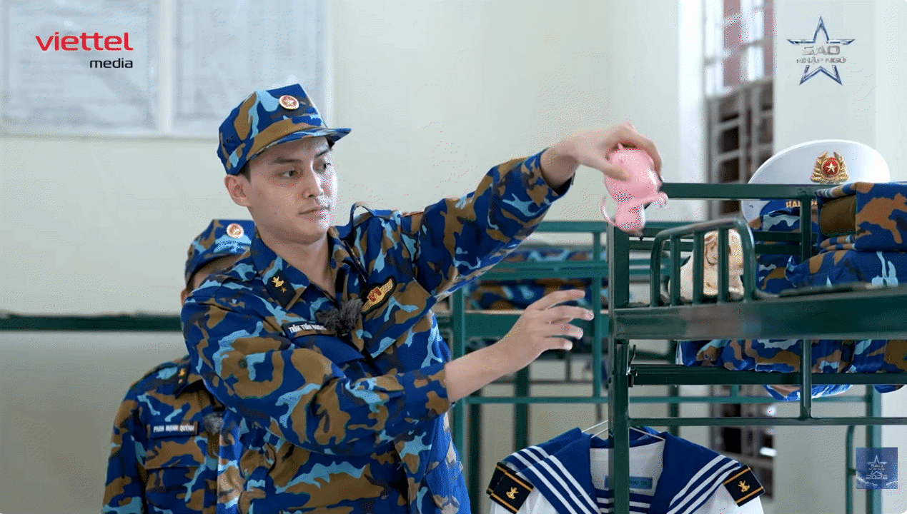 Tuấn Dương c&oacute; 2 c&ocirc; con g&aacute;i &ldquo;m&aacute;t l&ograve;ng m&aacute;t dạ&rdquo;: Lo lắng khi biết ba đi "Sao Nhập Ngũ", c&ograve;n gửi đồ chơi l&agrave;m h&agrave;nh trang cho ba l&ecirc;n đường- Ảnh 12.