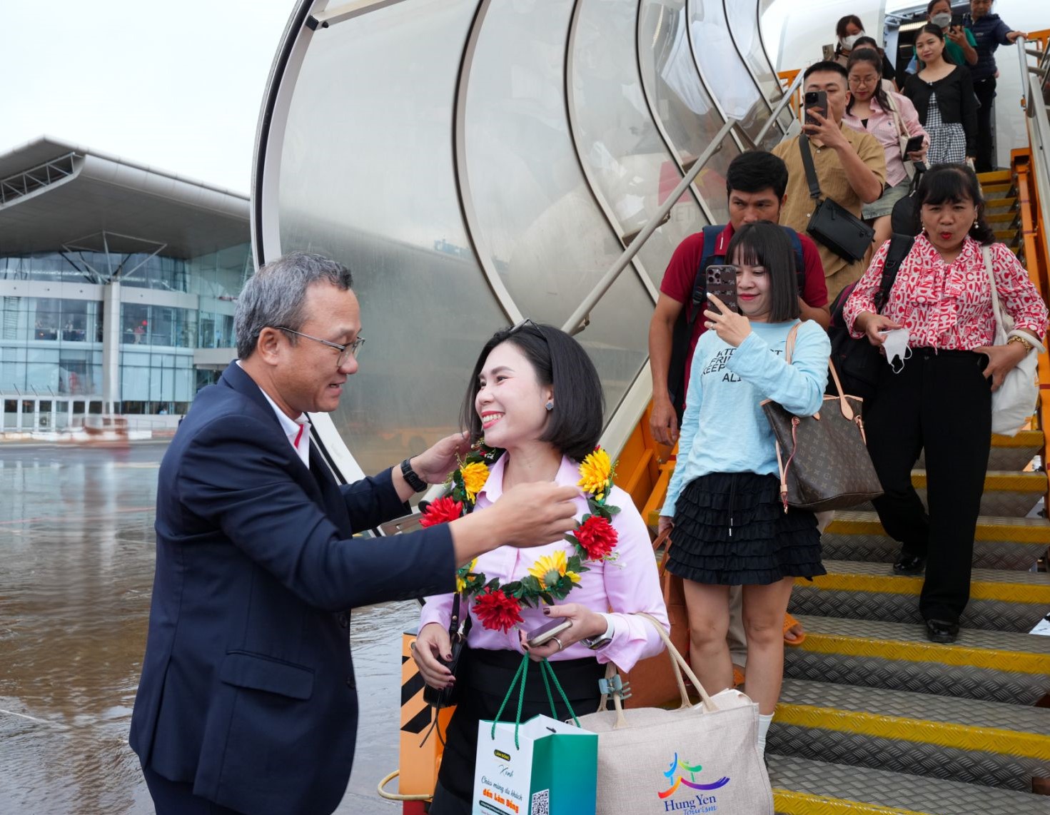 Vietjet nối lại 5 đường bay đến Đà Lạt, đưa thành phố ngàn hoa gần hơn với du khách cả nước- Ảnh 3.