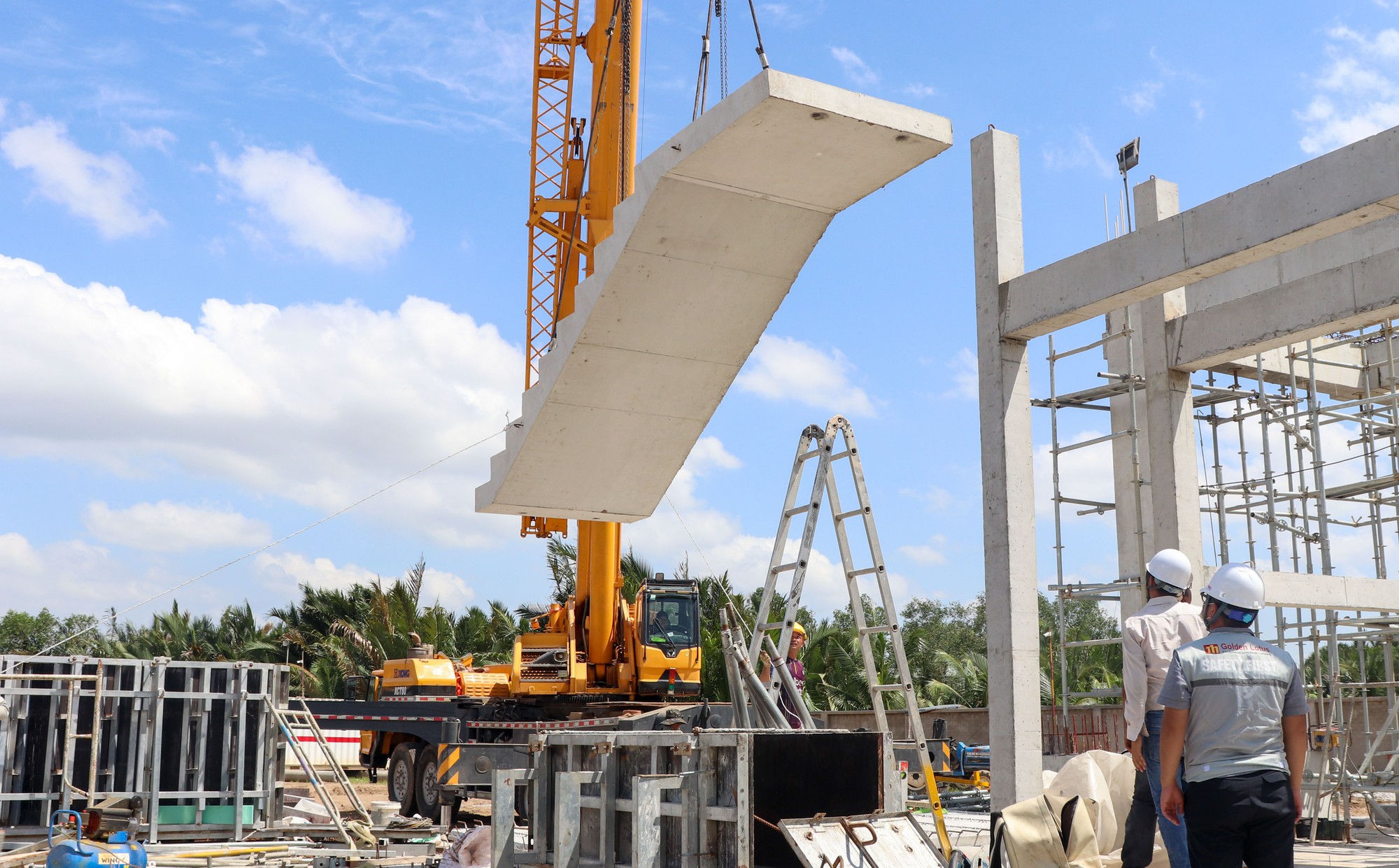 Đ&oacute;n đầu l&agrave;n s&oacute;ng đầu tư c&ocirc;ng nghiệp chất lượng cao- Ảnh 1.