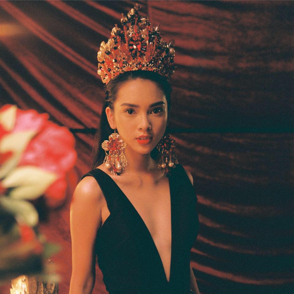 Mẹ đơn thân Vbiz được thiếu gia Vĩnh Long si mê rước về làm vợ, giờ sống trong khu nghĩ dưỡng rộng 12.000 m2 - Ảnh 1. Mẹ đơn thân Vbiz được thiếu gia Vĩnh Long si mê rước về làm vợ, giờ sống trong khu nghĩ dưỡng rộng 12.000 m2 - Ảnh 1.